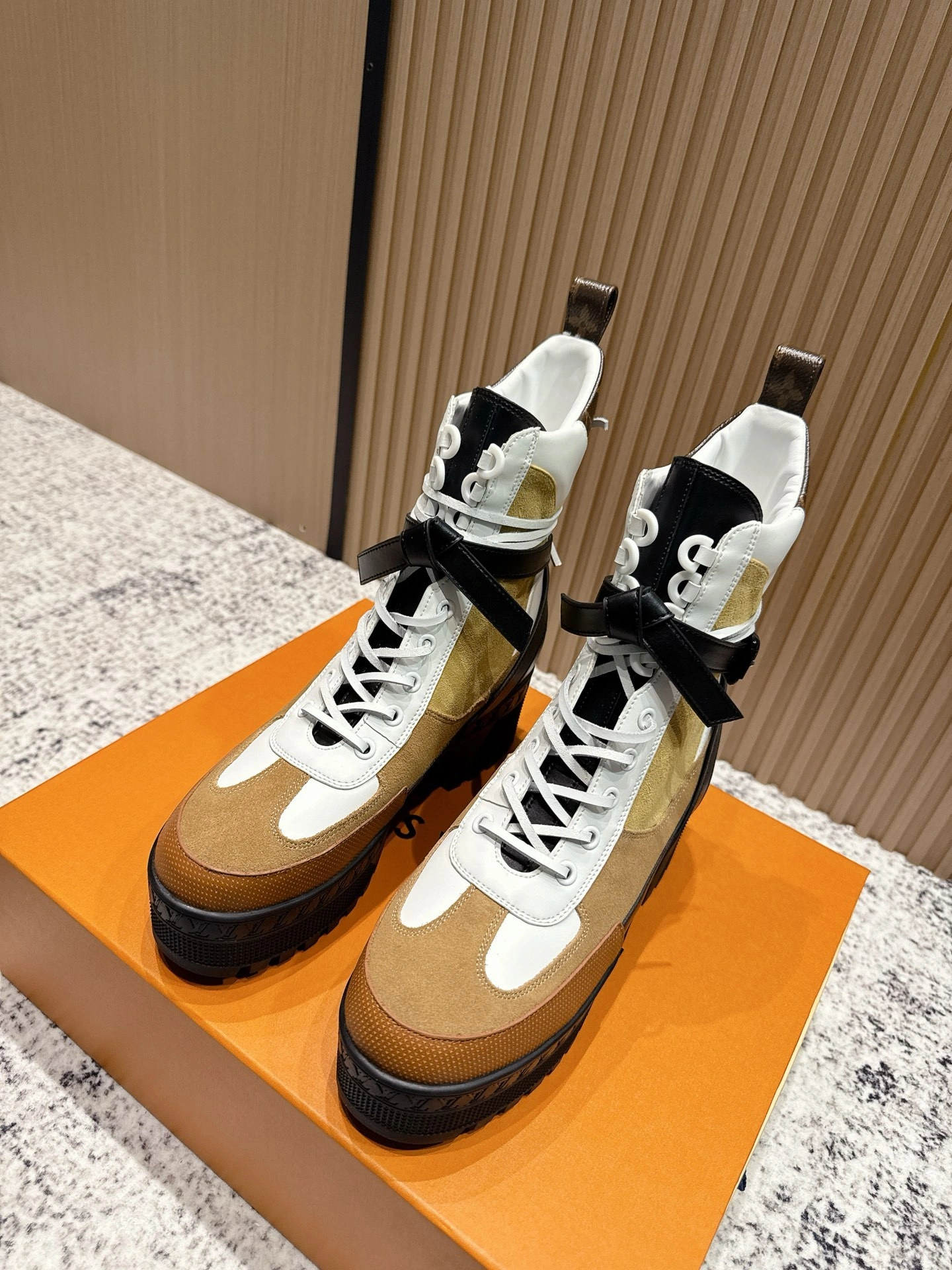 COCO-- 8V 1AD24G cowhide Heel height ：7cm Waterproof：3.5cm item:E-X362J2915